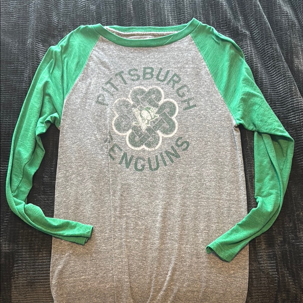 Pittsburgh Penguins Green and Gray Raglan Shirt
